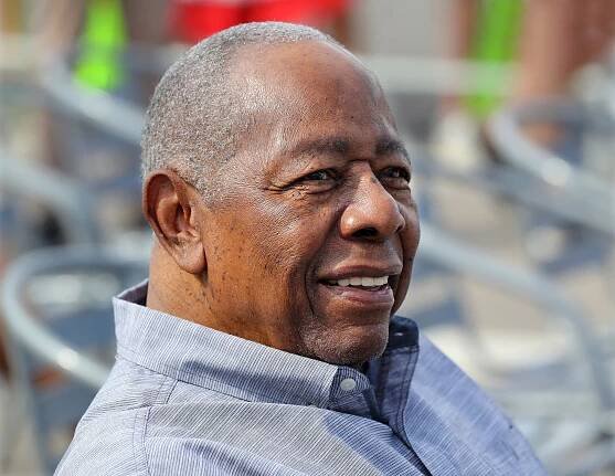 Hank Aaron, baseball legend and former home run king, dies at 86