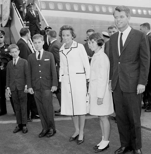 Další smrt v rodině Kennedyů: Vdova (†96) po zavražděném Robertovi podlehla infarktu