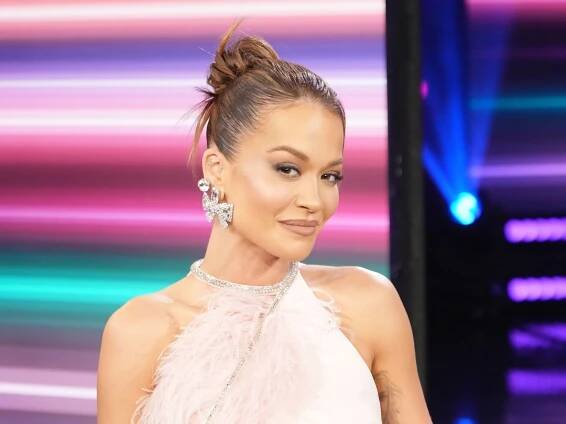 Rita Ora revives the Y2K bouncy blowdry - and we're obsessed
