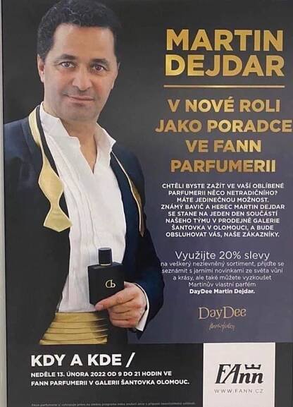 FOTO: Martin Dejdar občas pracuje jako poradce v parfurmerii. – stránka 1