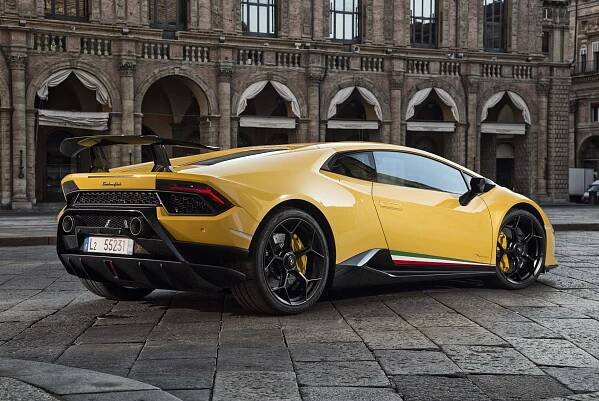 Lamborghini Huracán: Podrobné specifikace vozidel & Interaktivní nástroj pro srovnání