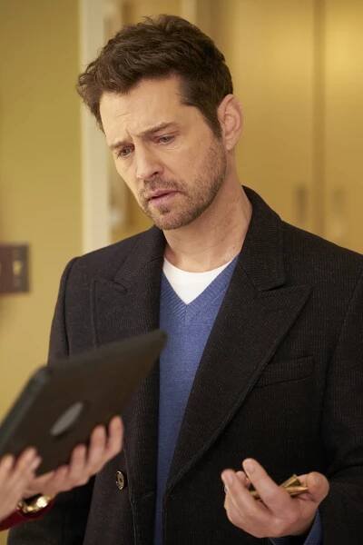 Soukromé očko - V plamenech - Z filmu - Jason Priestley