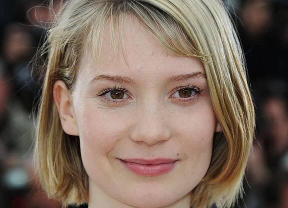 Mia Wasikowska