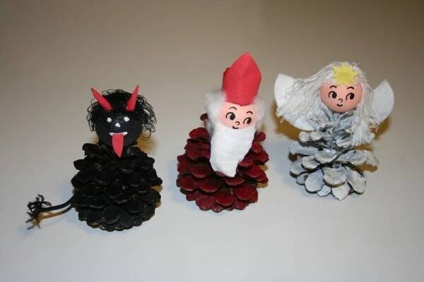 Pin na nástěnce Vyrábění čerti