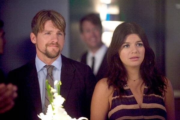 Šťastní až do smrti - Boys II Menorah - Z filmu - Zachary Knighton, Casey Wilson
