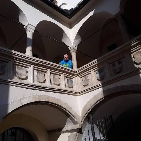 blog Alpsport.cz – průvodce světem outdooru | Funkční, lehká a nepřehlédnutelná: APRIS HOODED 2