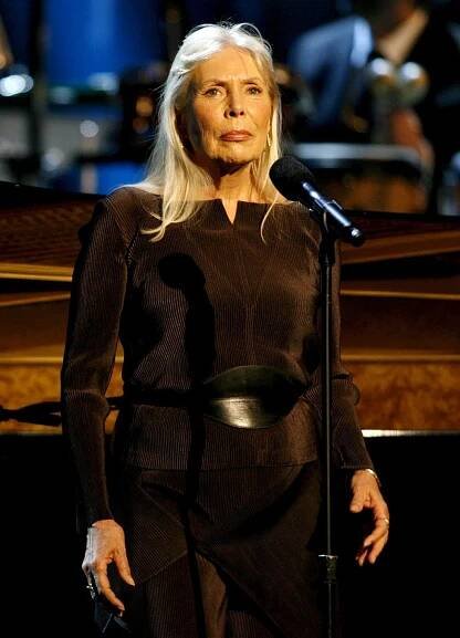 Legenda Woodstocku přišla o hlas! Joni Mitchell bojovala s ucpanou aortou