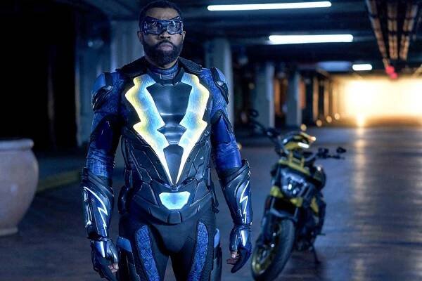 Black Lightning - Kniha apokalypsy: 1. kapitola: Alfa - Z filmu - Cress Williams