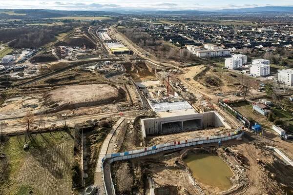 Tunel Pohůrka na dálnici D3 na obchvatu Českých Budějovic