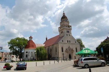 Farský kostel sv. Michala Archanděla a Karner sv. Anny