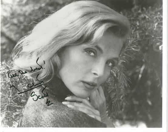 Lizabeth Scott signed photo