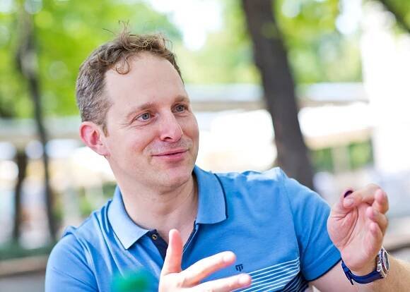 Aby se stát nažral a OSVČ i zaměstnanci zůstali celí, říká Robert Vlach
