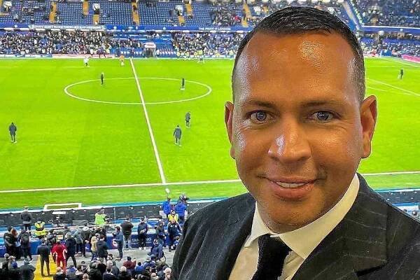 Alex Rodriguez Attends His First U.K. Football Match: 'All I Can Say Is Wow'