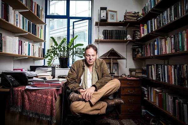 K čertu s dluhy. Zemřel David Graeber