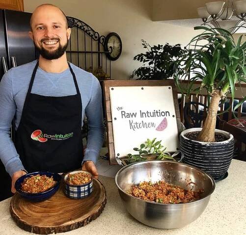 Matt Bennett - 10 years raw vegan - Fruit-Powered