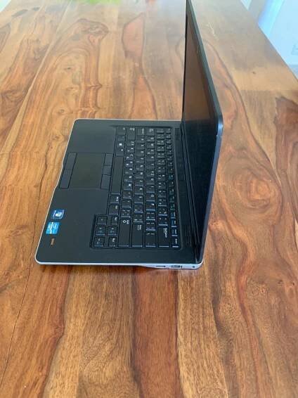 Dell Latitude - Počítače a hry