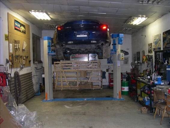 Husička Lubomír - Vybavení autoservisů, pneuservisů a dílen v průmyslu od TECHNOLOGY - GARAGE spol. s r.o.