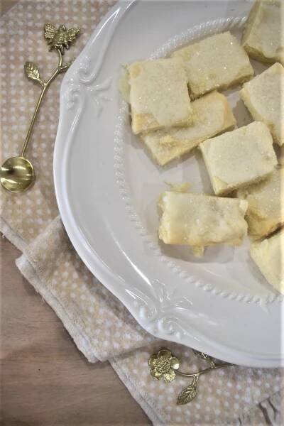 Almond Shortbread cookie bars
