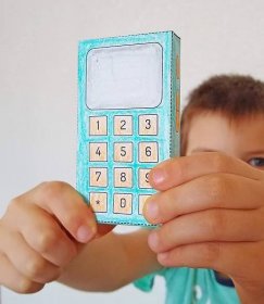 Free printable cell phone craft - easy papercraft for kids to encourage creative play.