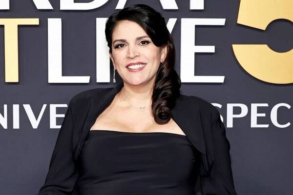 SNL alum Cecily Strong gives birth, welcomes first child with fiancé: 'I'm so in love'