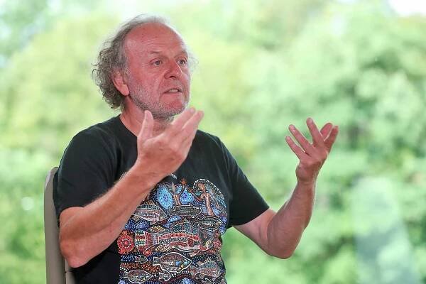 Jaroslav Dušek do veřejného prostoru patří. Práce novinářů není říkat lidem, čemu mají věřit