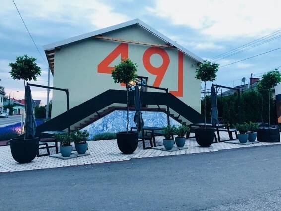 Bistro 49