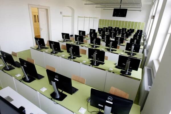 Nejstarší budova pardubické univerzity ožila. Stálo to přes 200 milionů