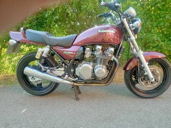 Kawasaki Zephyr 750 - Auto-moto