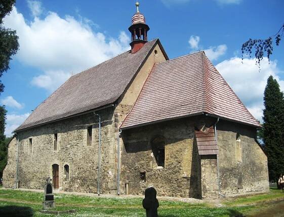 Hřbitovní kostel sv. Jakuba Většího, Ostrov | Databáze domů s historií