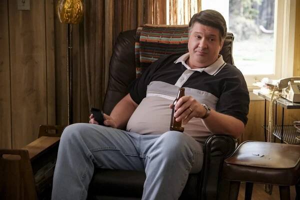 Malý Sheldon - Břichobol a pořádný kus metafory - Z filmu - Lance Barber