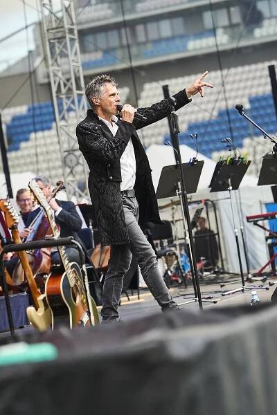 Filharmonie na dva dny rozezní Andrův stadion, s Krajčem i Langerovou