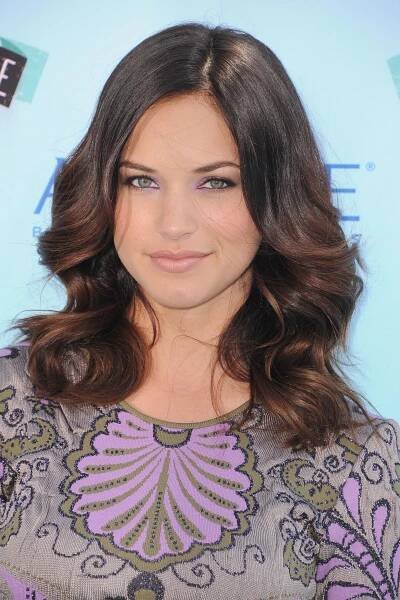 Alexis Knapp - Forehead, Nose, Cheek, Skin, Lip, Chin, Ha...