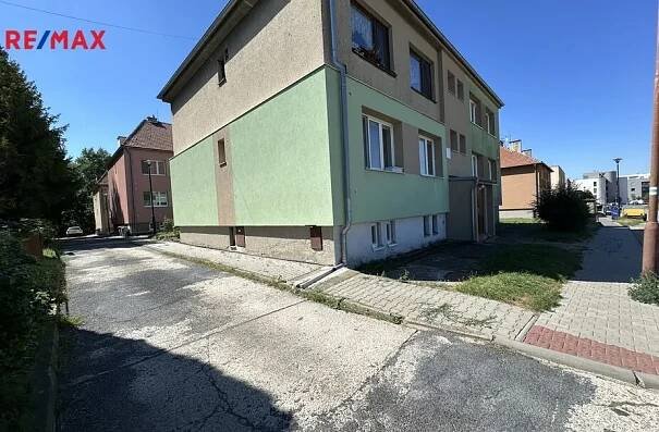 Pronájem bytu o dispozici 3+1 se zahrádkou v Bučovicích.
