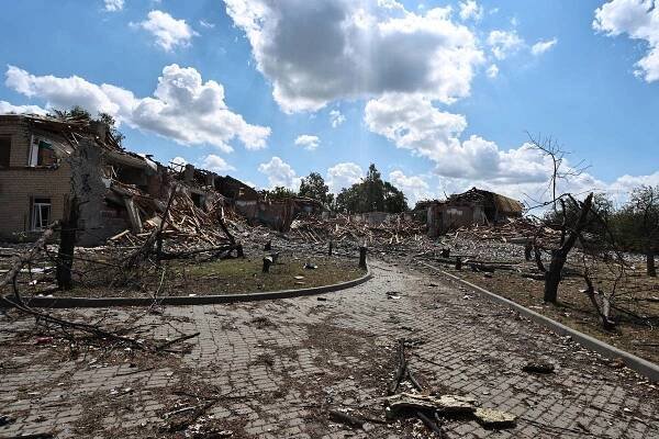 Rusko chce ovládnout celou Doněckou a sousední Luhanskou oblast, které dohromady tvoří průmyslový region Donbas.
(Myrnohrad, 11. srpna.)