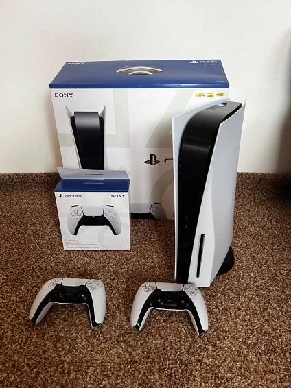 Play Station 5 s mechanikou + 2 Ovladače