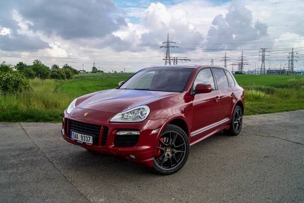 Test Porsche Cayenne GTS (2008): Luxusní SUV s 298 kW za 600 tisíc?! (video)