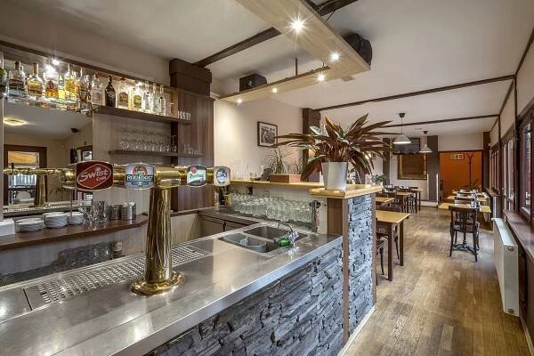 Restaurace U dvou kaštanů | Fotogalerie