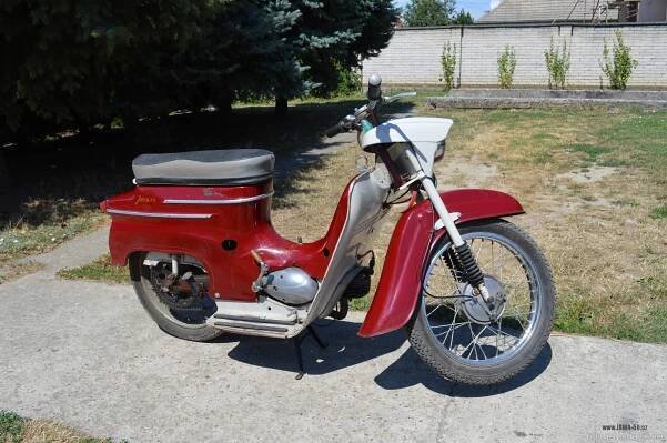 Fanúšikovia malých historických motoriek sa stretnú v Závode