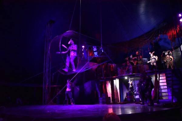 OD SOUSEDŮ: Hororový cirkus Ohana nabízí v Chomutově novou show plnou strachu i hůmoru