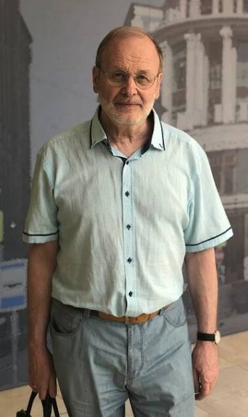 Vladimir Popov (mathematician)