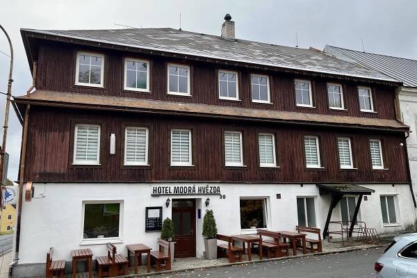 Restaurace & Hotel Modrá hvězda foto 1