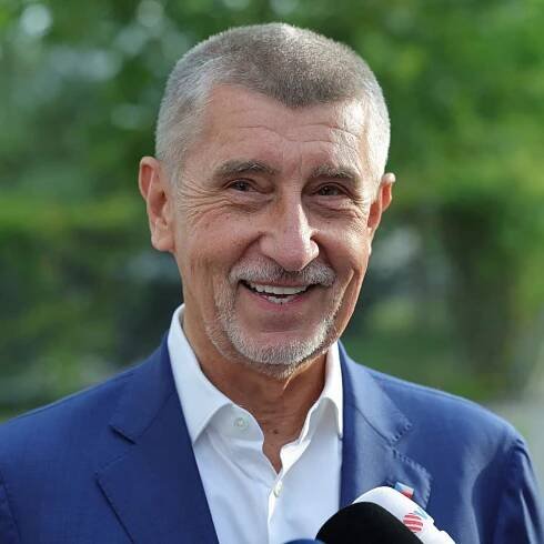 Dostálová byla jen nadsázka. My jsme to tak nemysleli. Jenom jsme si dělali z lidí srandu, přiznal Babiš