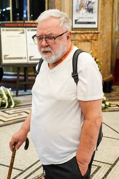Týden po pohřbu Karla Heřmánka (†76): Proč tají jeho hrob?