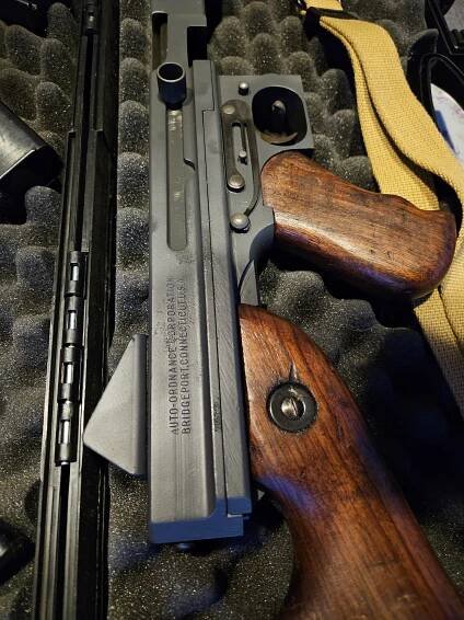 Thompson M1A1 – Zbraně na objednávku