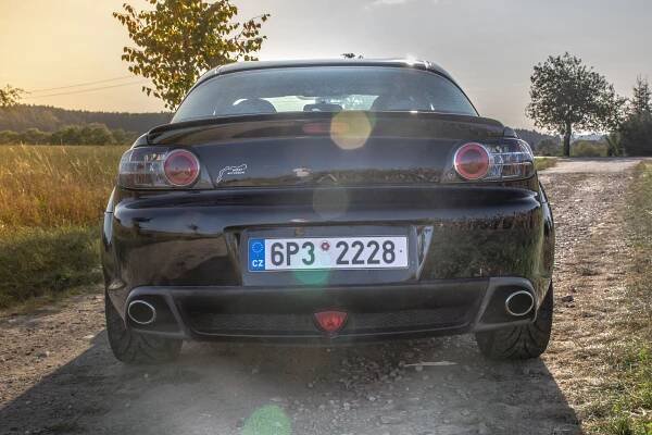 Mazda RX-8 je jednou z nejlevnějších cest ke sportovnímu automobilu a také nejlevnější cestou k vozu s rotačním motorem