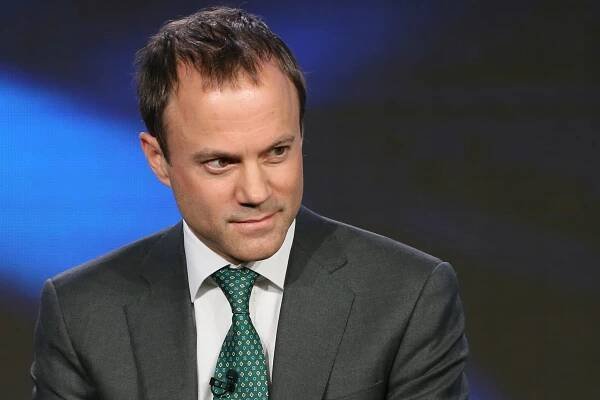A Onetime Leader of Fox News Returns to the Murdoch Fold