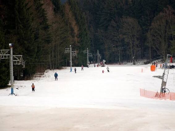 V Aši i Mariánských Lázních se o víkendu lyžovalo bez front