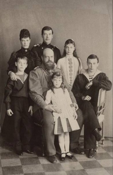 File:1888. Семья императора Александра III.jpg - Wikimedia Commons