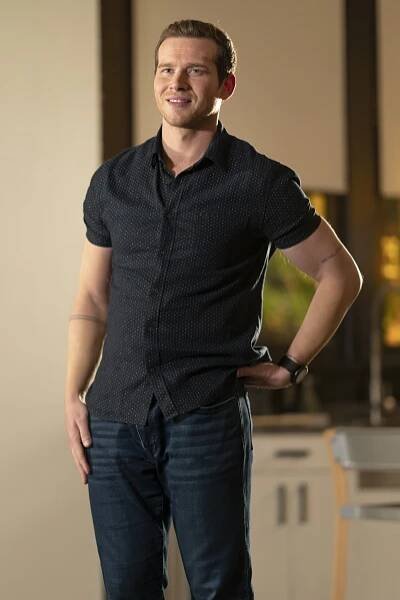 Oliver Stark - Actor