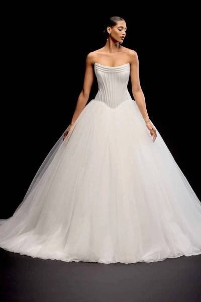Justin Alexander wedding dress in Paris - Metal Flaque Bridal Shop Paris